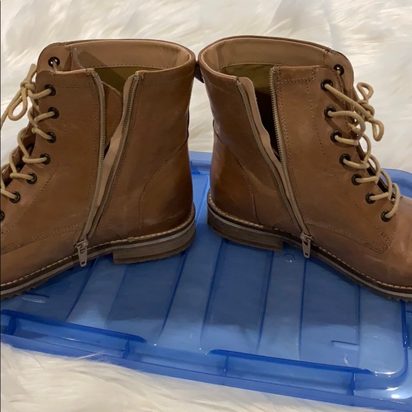 Boots - Picture 4 of 4